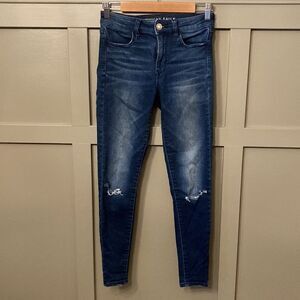 𝅺AMERICAN Eagle Outfitters Hi-Rise Jegging Busted Knees Size 2